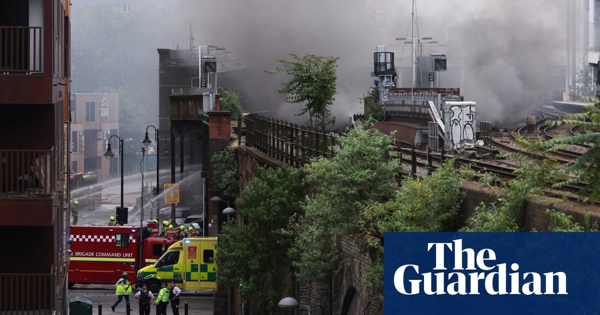 Elephant and Castle: two injured in south London blaze following explosion