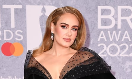 Adele décrit sa mauvaise habitude à ses fans : 
