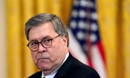 FILE PHOTO: “2019 Prison Reform Summit” in Washington<br>FILE PHOTO: U.S. Attorney General William Barr takes part in the “2019 Prison Reform Summit” in the East Room of the White House in Washington, U.S., April 1, 2019. REUTERS/Yuri Gripas/File Photo