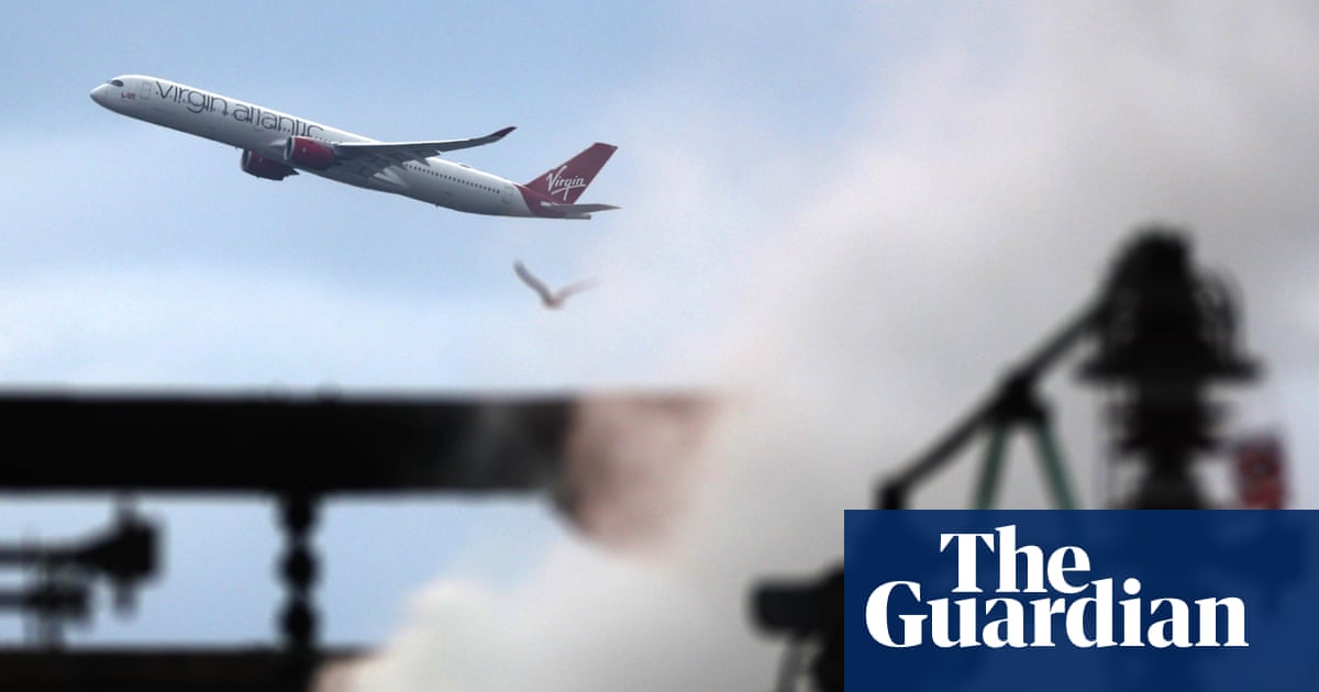 Heathrow boss sorry for sleeping through outage with phone on silent