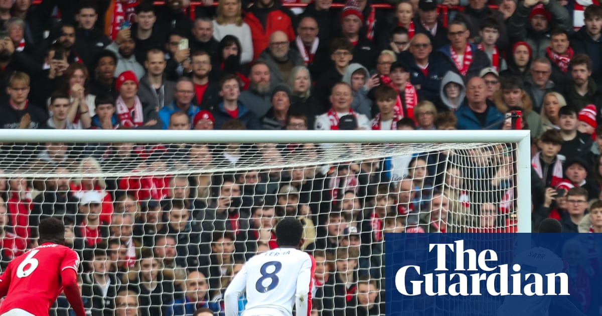 Ten-man Nottingham Forest earn valuable point in feisty clash with Crystal Palace