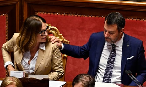 دانيلا سانتانچه (چپ) و ماتئو سالويني