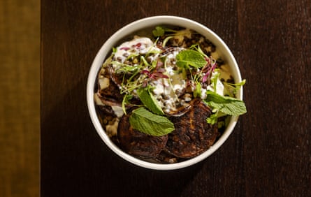 The Bonny Comet’s graffiti aubergines with ras el hanout: ‘slices of grilled, softened aubergine with no evidence of a sojourn in Algeria or Morocco’.