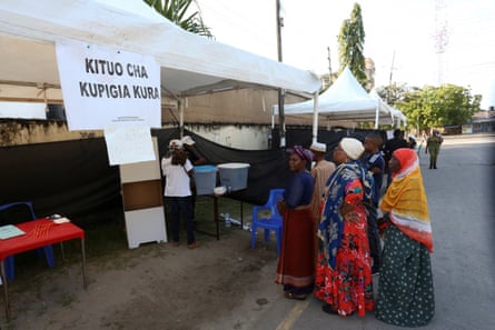 People lined up to cast their votes at polling stations in Dar es Salaam on Wednesday.