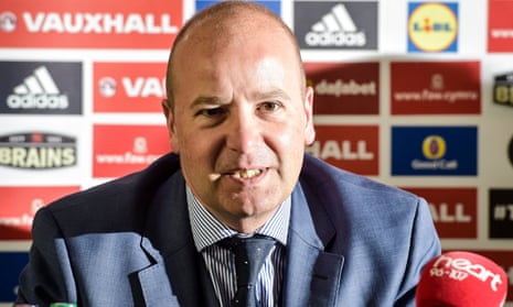 Football Association of Wales chief executive Jonathan Ford is to face a disciplinary commission over his comment that the next Wales manager will definitely not be English.