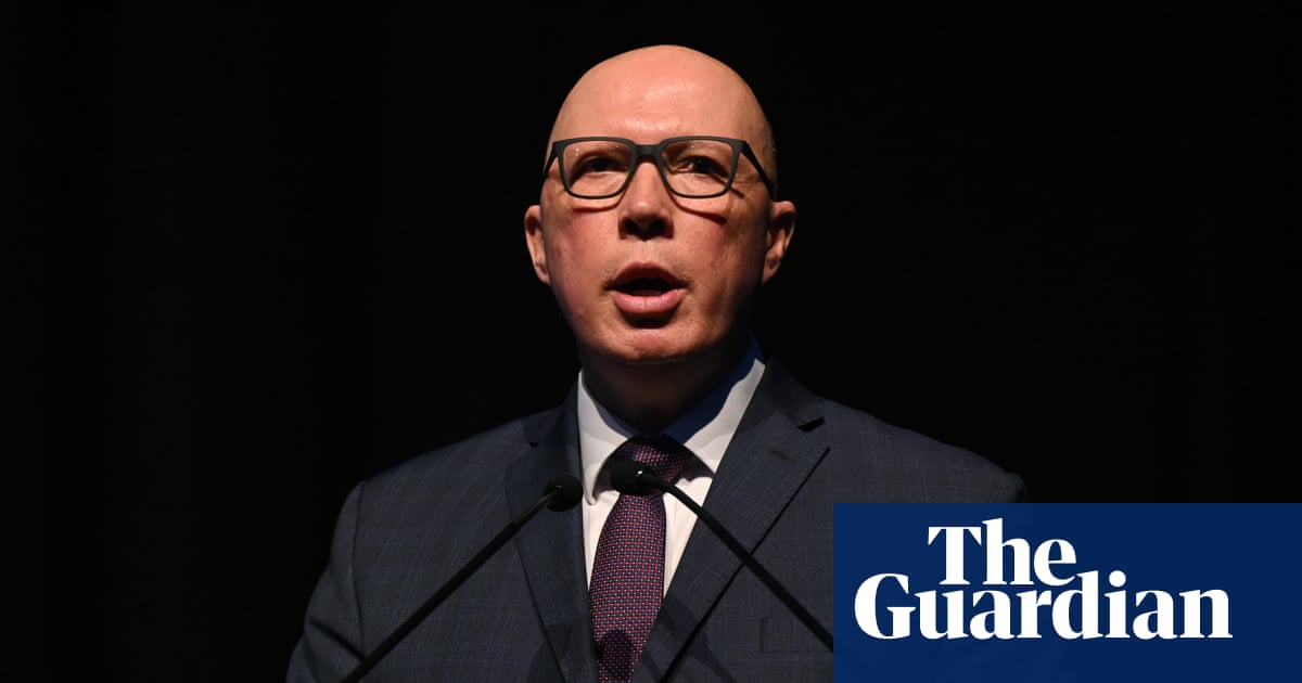 Peter Dutton concedes individuals made 'mistakes' on robodebt but warns against 'trial by media'