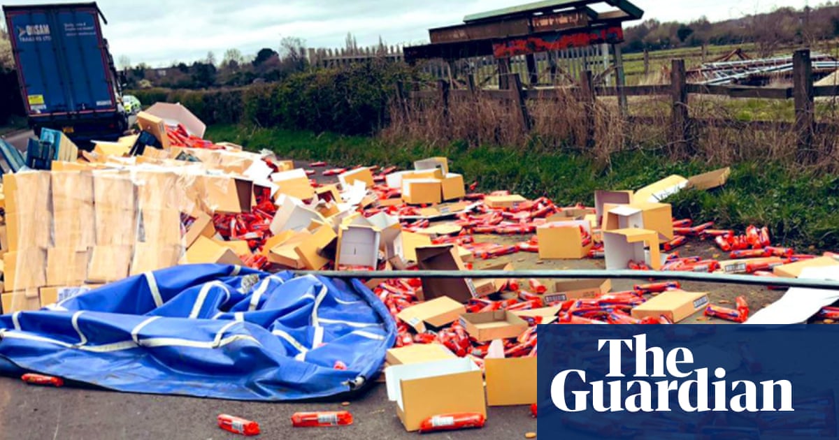 Crunch time on Derbyshire roads as lorry sheds load of biscuits