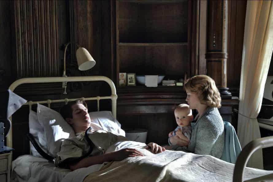 Andrew Garfield with Claire Foy in Breathe