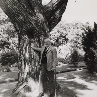 Tolkien in Oxfod’s Botanic Garden, 1973.
