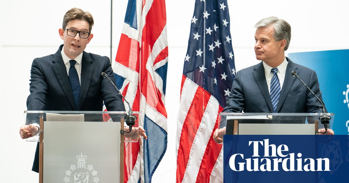 FBI and MI5 leaders give unprecedented joint warning on Chinese spying 1 3500
