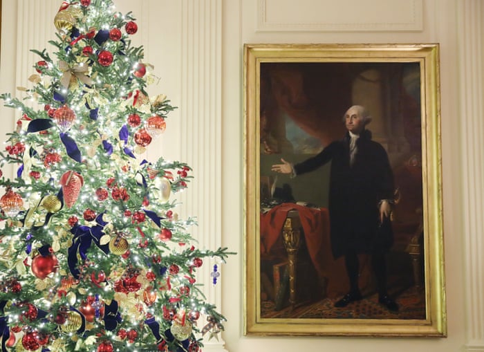 The White House S 2019 Christmas Decorations In Pictures Life And Style The Guardian Whitehouse Christmas Decor 2021