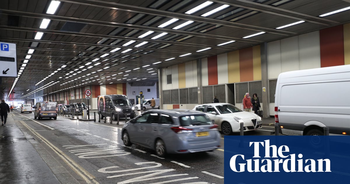 Pollution back at illegal levels on former ‘zero-emissions street’ in London