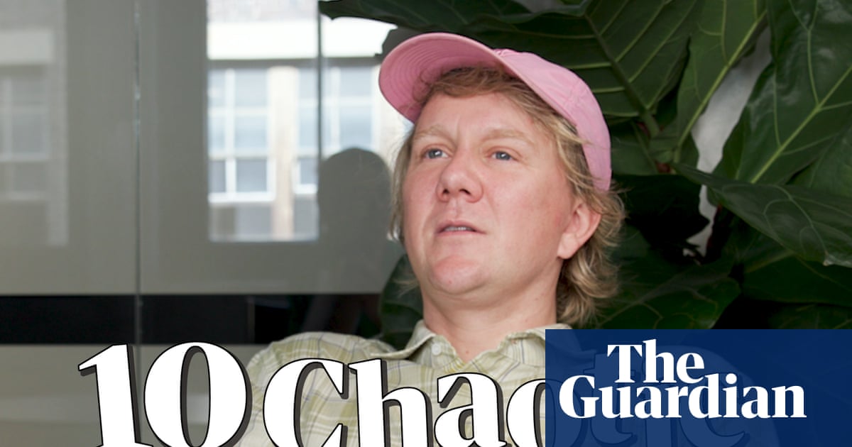 Josh Thomas on his nemesis, men's shorts and fighting Harry Styles: 10 Chaotic Questions – video