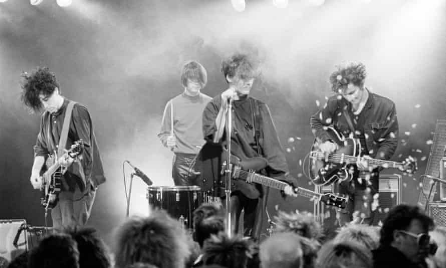 The Jesus and Mary Chain on The Tube in 1985.