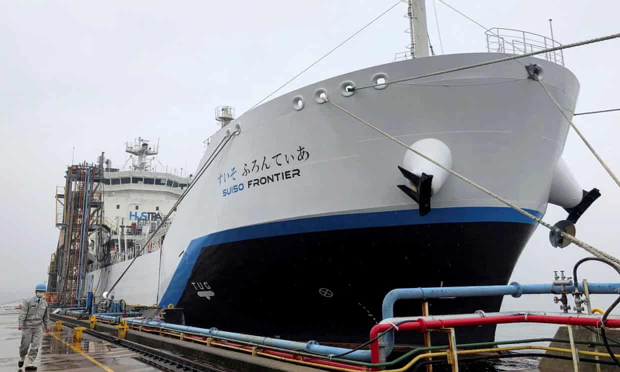 'Ship of the future' loads Aussie hydrogen