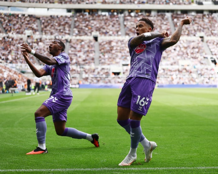 Bournemouth Leads Newcastle United in Premier League Match