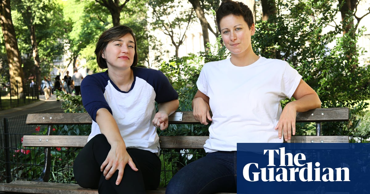 Екипът е по млад а темите варират от климатичната криза до