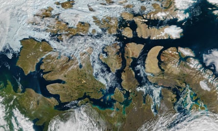 A nearly ice-free Northwest Passage in the Arctic in August 2016