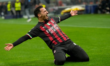 Ismaël Bennacer earns hard-fought win for Milan over 10-man Napoli