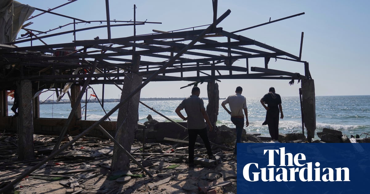 Israeli airstrike on popular Gaza beachside cafe leaves at least 30 dead – video report