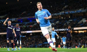 Kevin De Bruyne celebrates his goal against West Ham