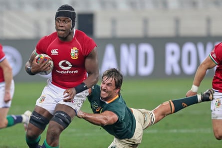 Maro Itoje gets away from South Africa’s Eben Etzebeth during the third Lions Test against South Africa in August 2021.