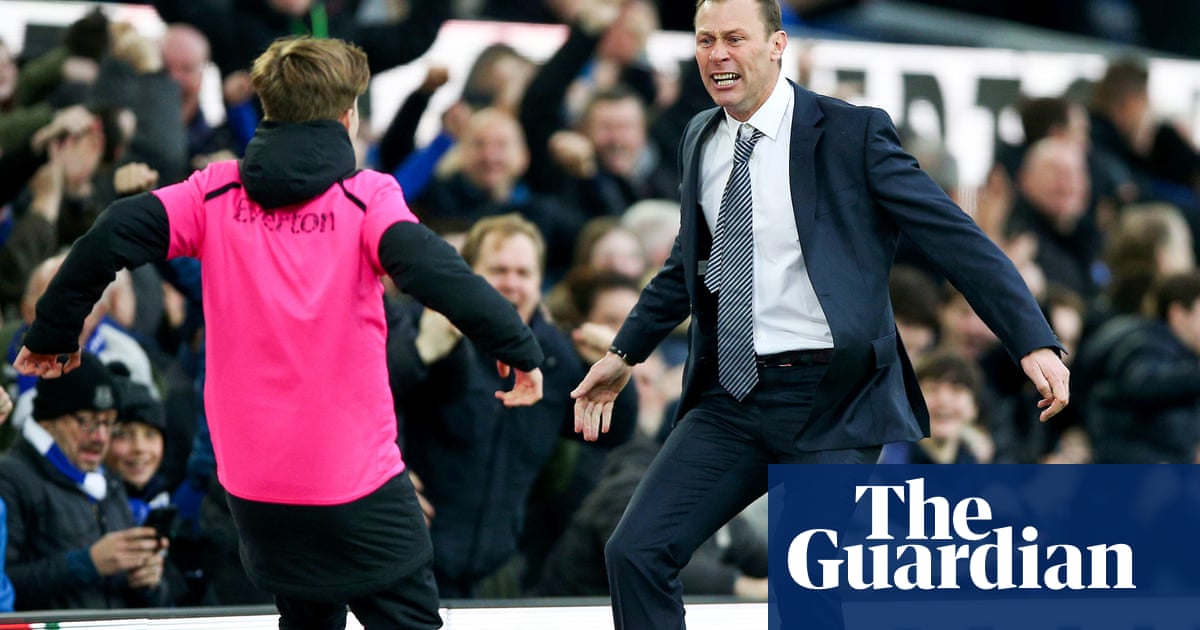 Manchester United manager Solskjær expects impact from Duncan Ferguson