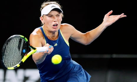 Caroline Wozniacki sets up Australian Open semi-final with Elise ...