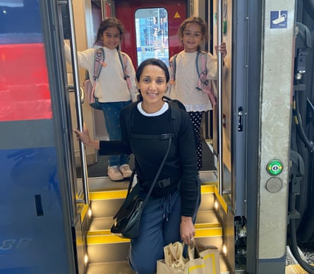 Monisha Rajesh and her daughters.