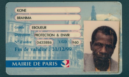 La carte professionnelle du père de Fatoumata Koné, qui travaillait comme éboueur.