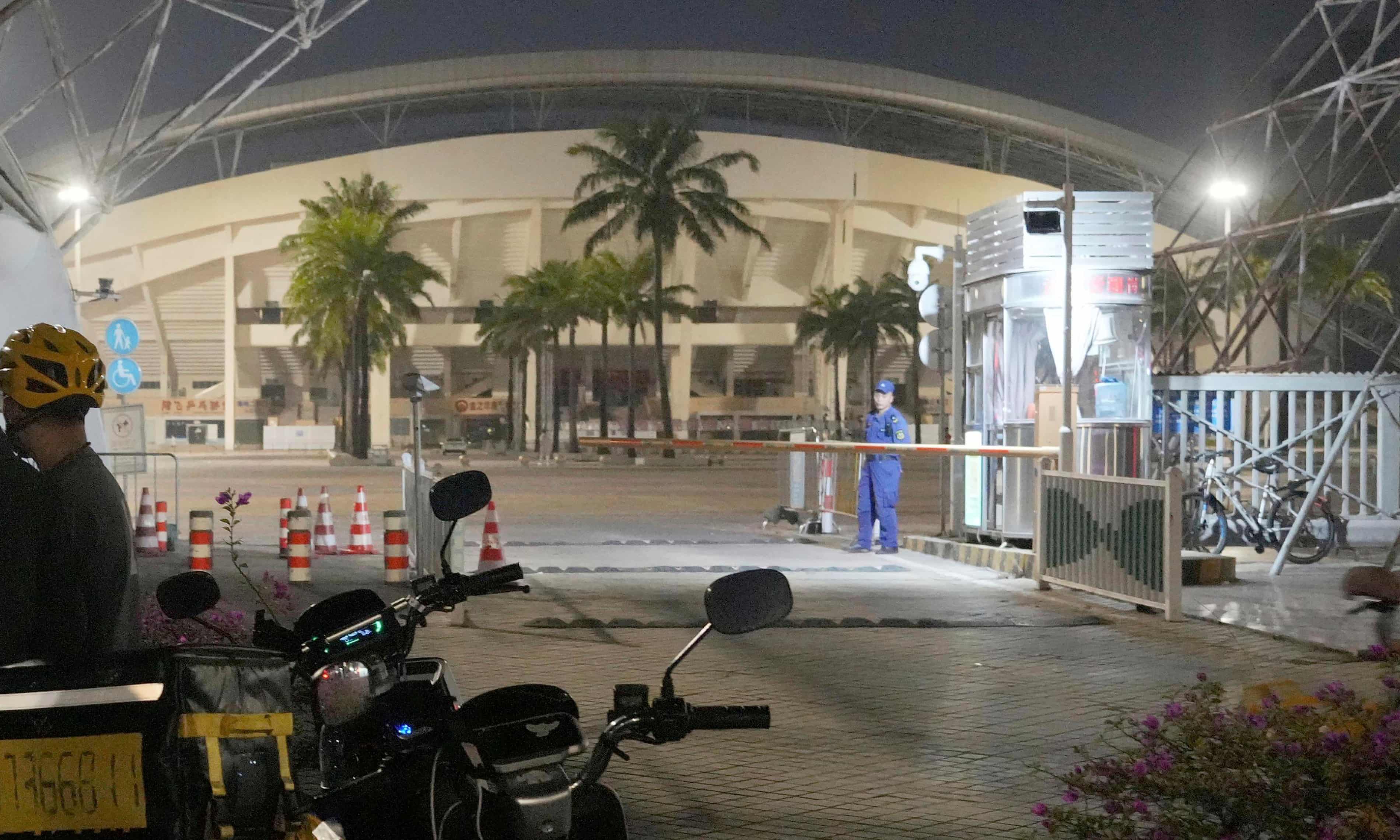Dozens killed in China after car driven into sports centre (theguardian.com)