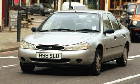 A Ford Mondeo