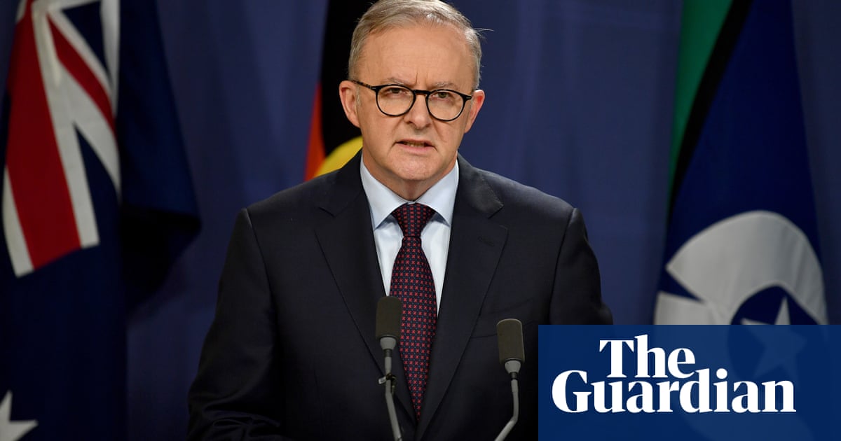Anthony Albanese urges Australians not to travel to Ukraine but to donate to support war effort