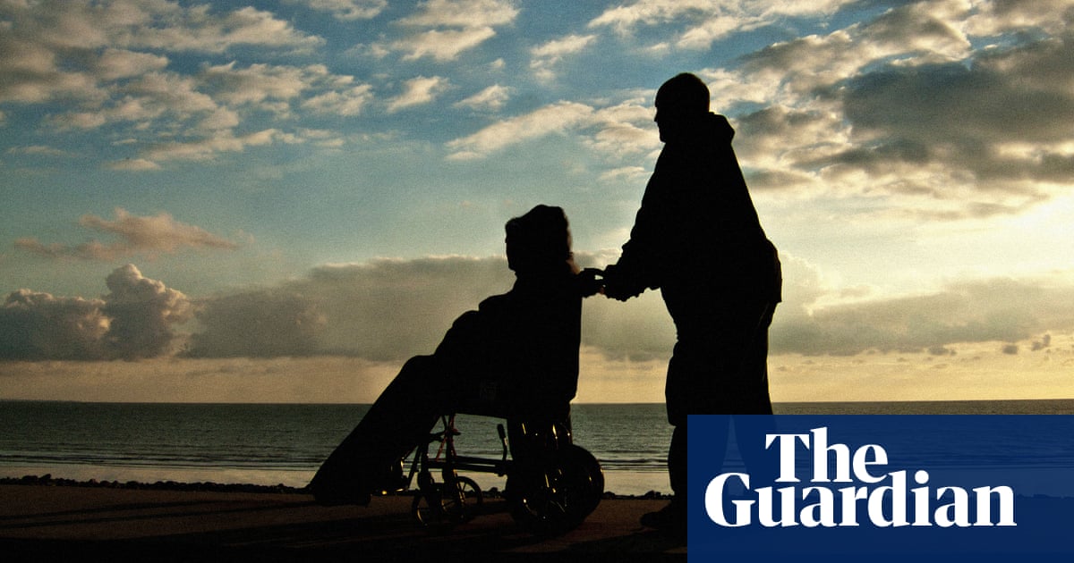 Carers threatened with prosecution over minor breaches of UK benefit rules | Carers
