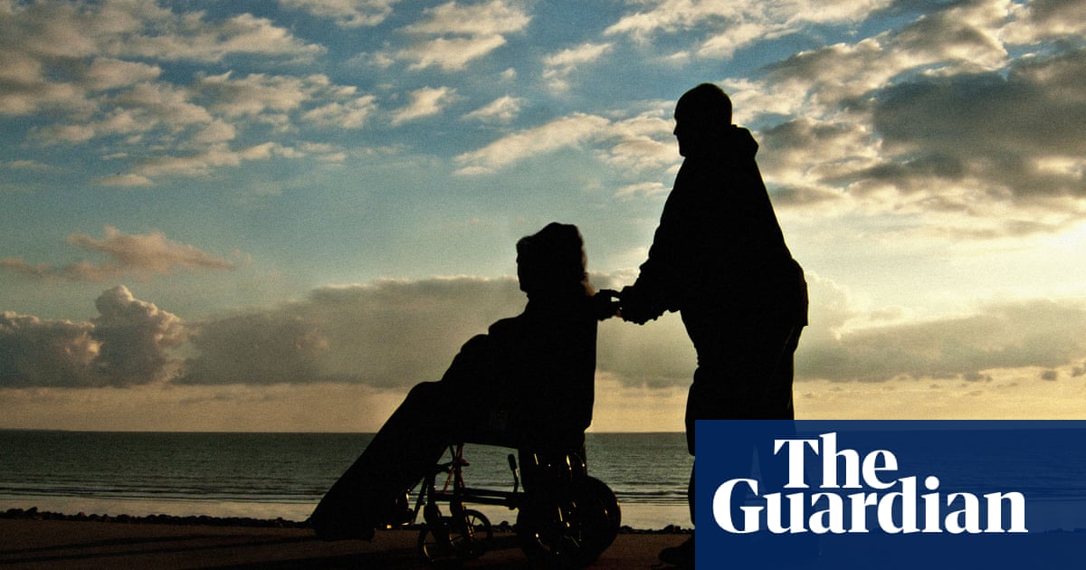 DWP to overhaul carer's allowance checks after overpayment scandal