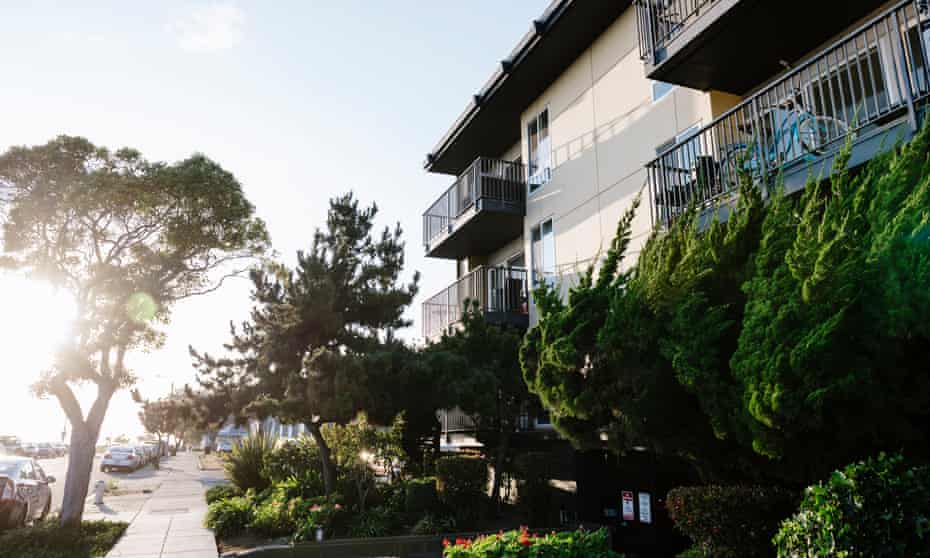 the holocaust survivor 87 facing