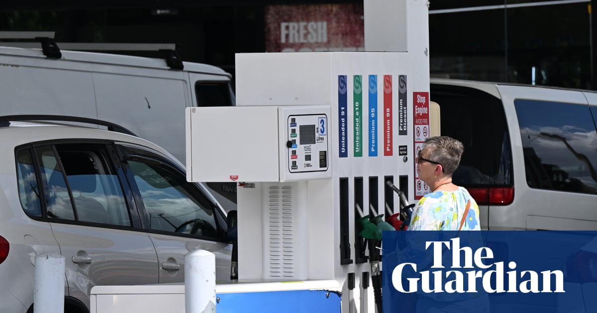 Fuel prices to fall another 5.7 cents a litre after states and Canberra strike GST deal