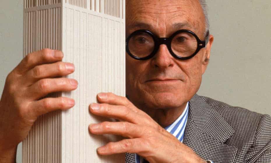 Philip Johnson poses with a model of his AT&amp;T building, in May 1978. 