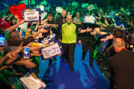 Michael van Gerwen makes his entrance to face Adrian Lewis at the 2019 PDC World Championship