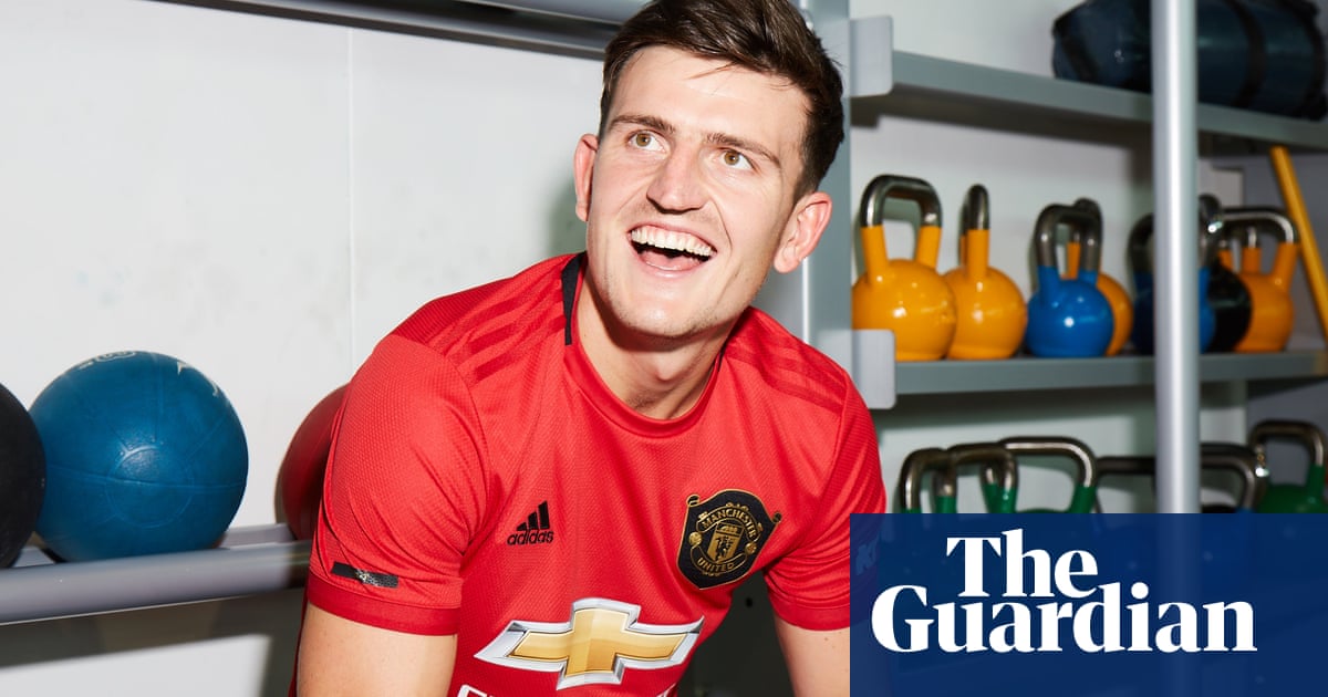 The Fiver | Good feet, a much talked-about head and a wardrobe-like presence
