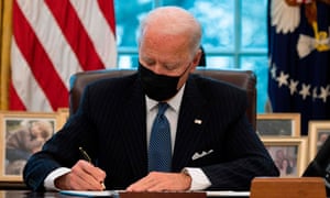 Joe Biden signs an action order overturning Trump’s ban on transgender people serving in the military.