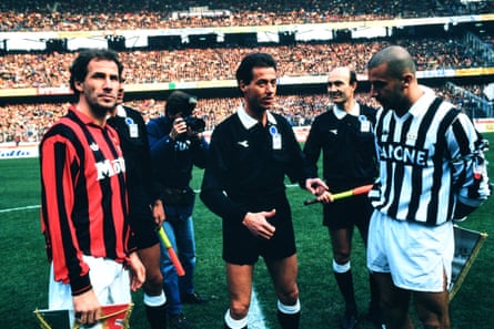 Franco Baresi and Juventus captain Gianluca Vialli in 1992 in Turin.