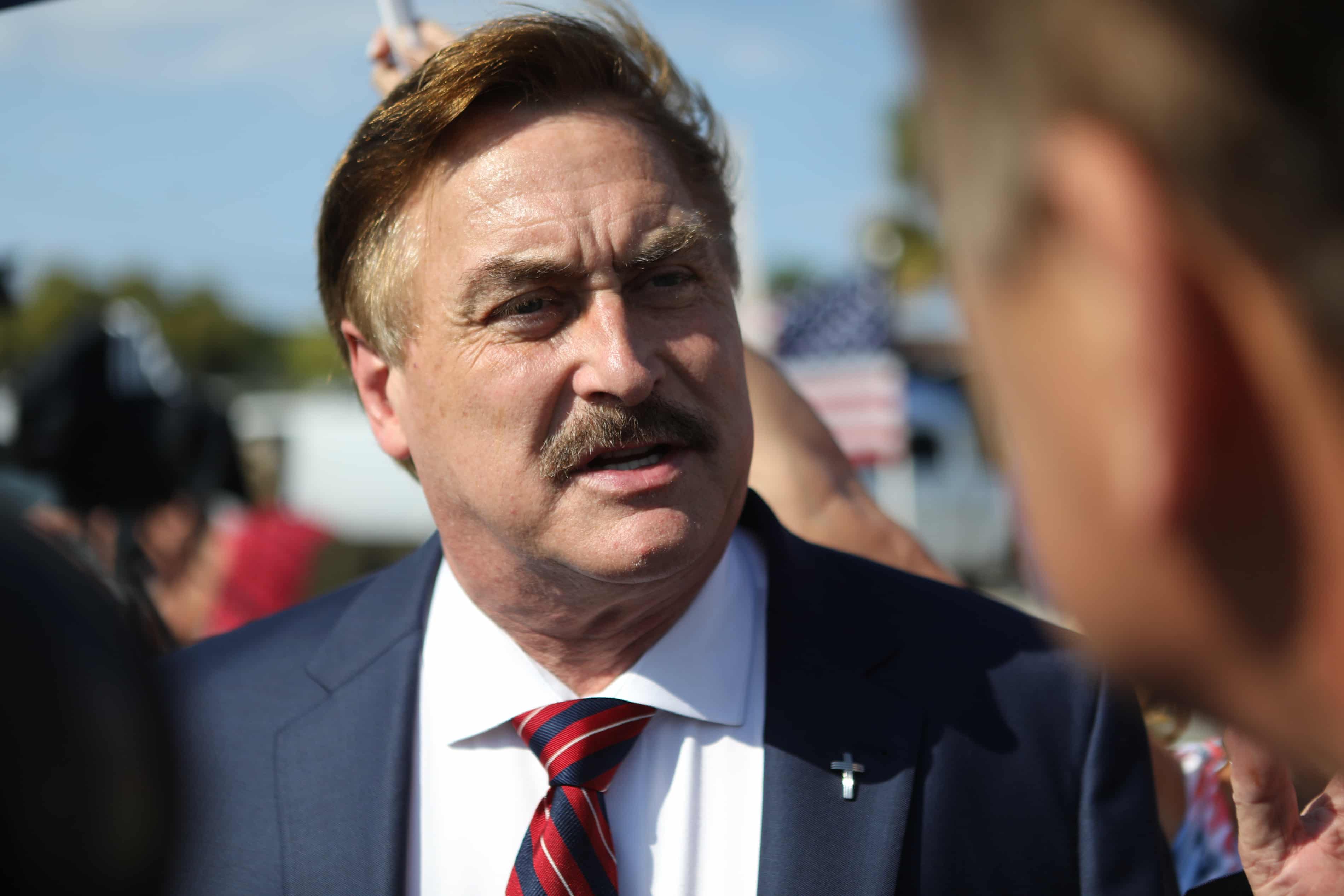 MyPillow founder Mike Lindell denies nod to neo-Nazis in new ‘$14.88’ ad campaign (theguardian.com)