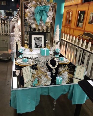 Bonnie Overman’s Breakfast at Tiffany’s tablescape.