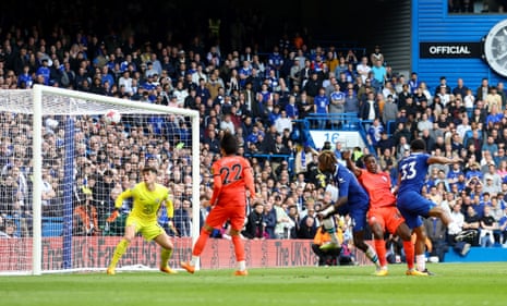 Danny Welbeck heads the Seagulls level.