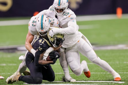 NFL: Dolphins beat Saints to win seventh straight - Los Angeles Times