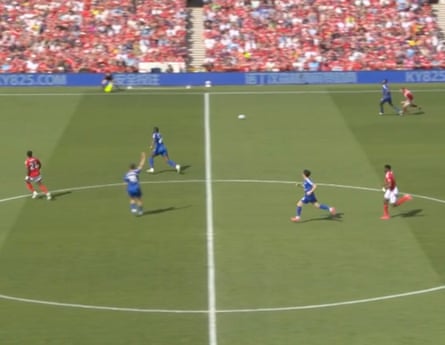 Elanga makes a run on to the ball