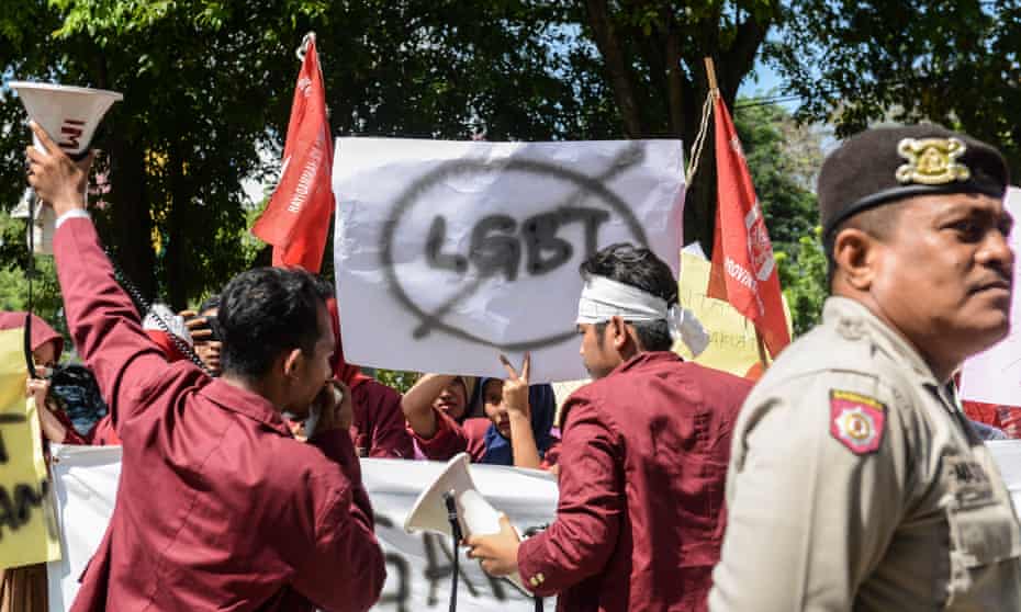 Anti-LGBT protesters in Aceh