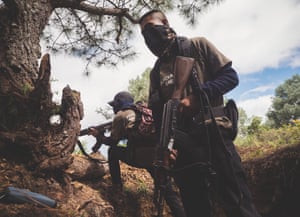 Mexico; Guerrero; Los Timontos; 2018 Members of the self-defence group of Policia Ciudadana de Leonardo Bravo holding their positions. In the municipality of Leonardo Bravo 6 villages out of 18 are under the command of Policia Ciudadana de Leonardo Bravo, which also aims at controlling the route that takes to Chilpancingo as it is a crucial point for the local, illegal, economy.