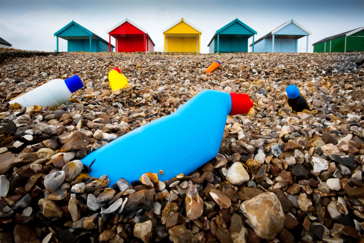 The photography continues with exhibitions and invitations to judge prestigious competitions, but the. Chris Packham Photography : Chris Packham photographs the impact of litter - in ...